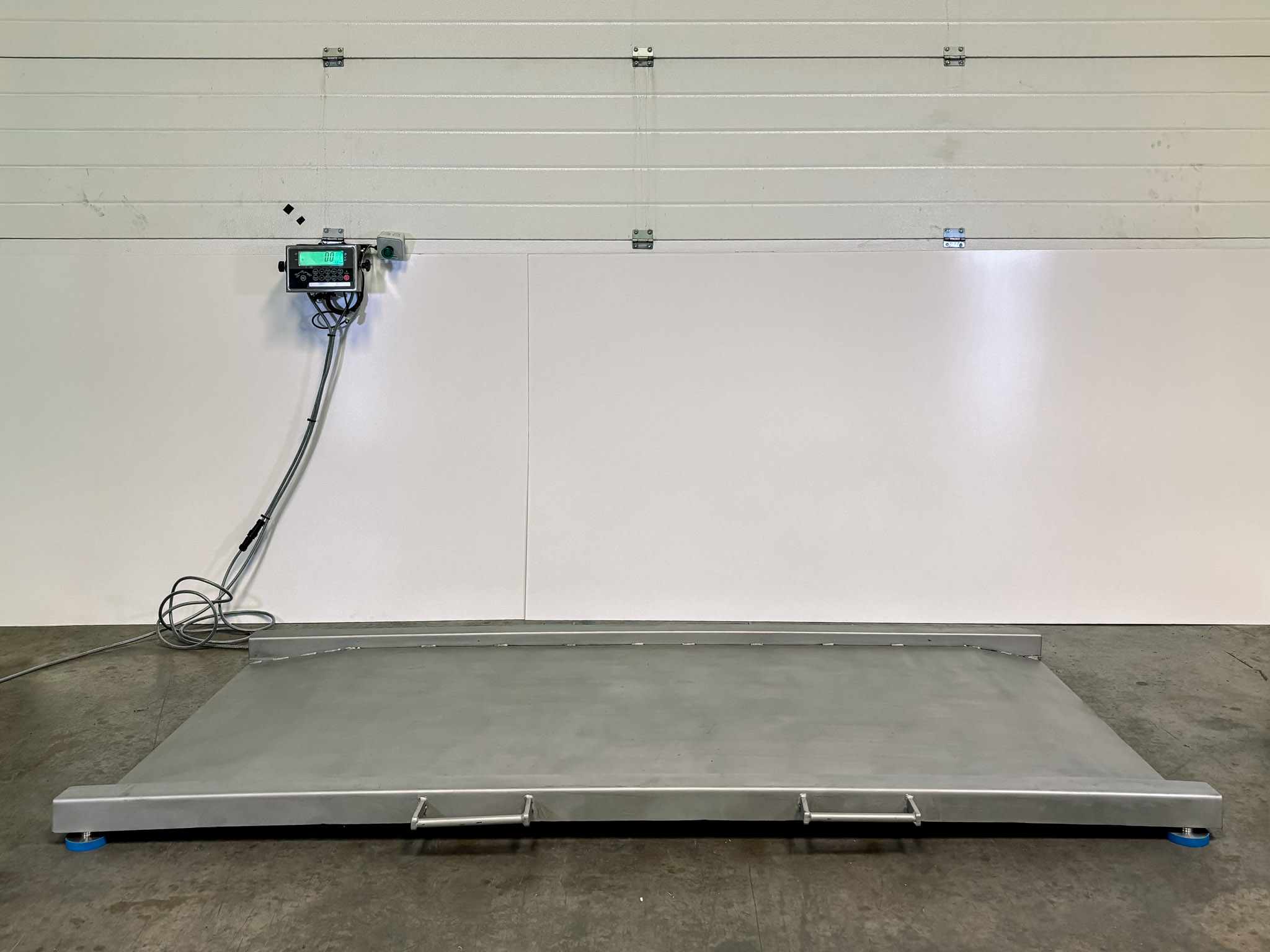 hygienic weighing platform with digital display